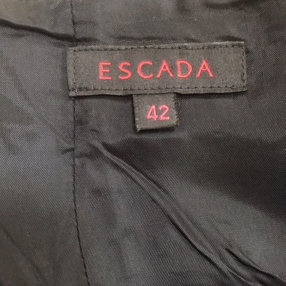 ESCADA Size 42 black velvet pencil skirt - Picture 4 of 10
